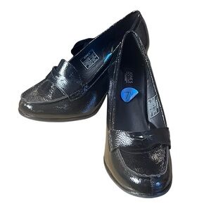 Jones New York penny loafer heels. Sunshiny black. Size 7 1/2.